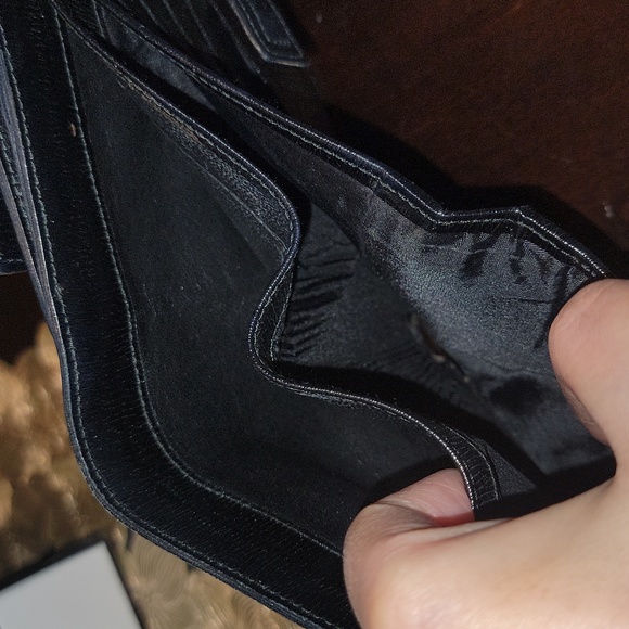 Authentic Gucci wallet - Picture 11 of 11